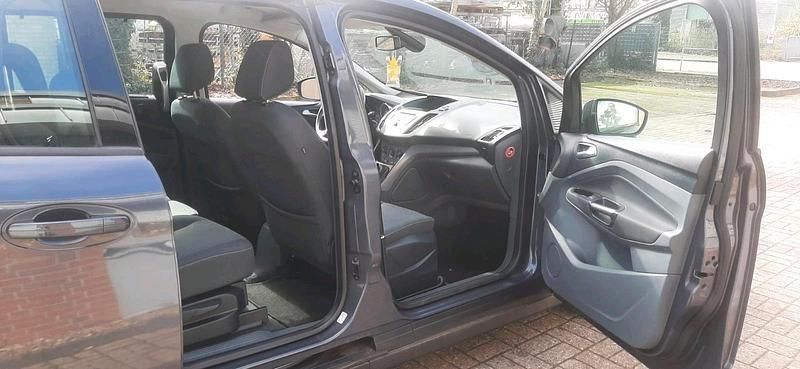 Gebraucht Ford Grand C-Max 140 PS (102 kW) 2011 Van / Kleinbus