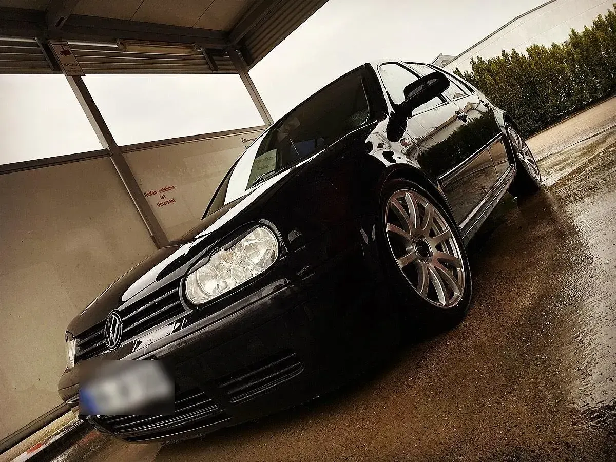 Gebraucht VW Golf IV GTI 150 PS (110 kW) 2001 Schwarz Kleinwagen