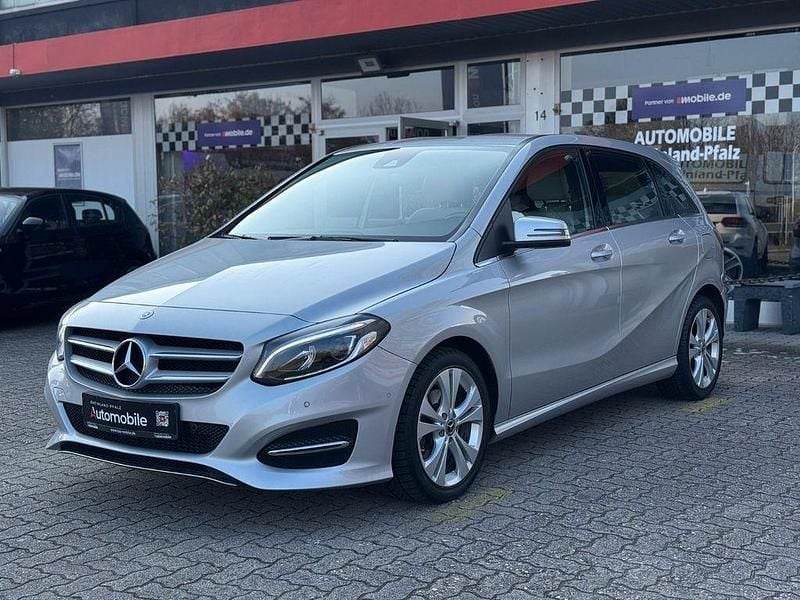 Gebraucht Mercedes B220 184 PS (135 kW) 2017 Silber Van / Kleinbus