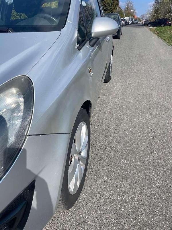 Gebraucht Opel Corsa Active 87 PS (63 kW) 2013 Kleinwagen