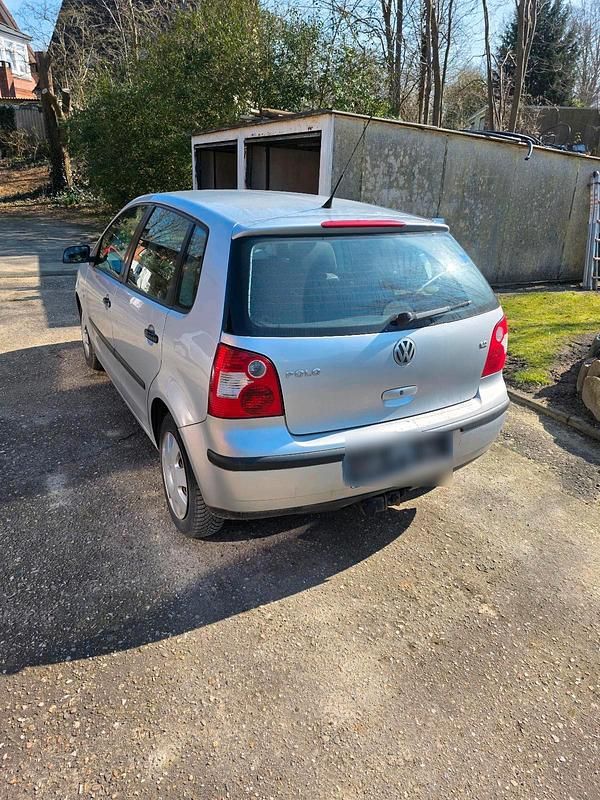 Gebraucht VW Polo 64 PS (47 kW) 2004 Silber Kleinwagen