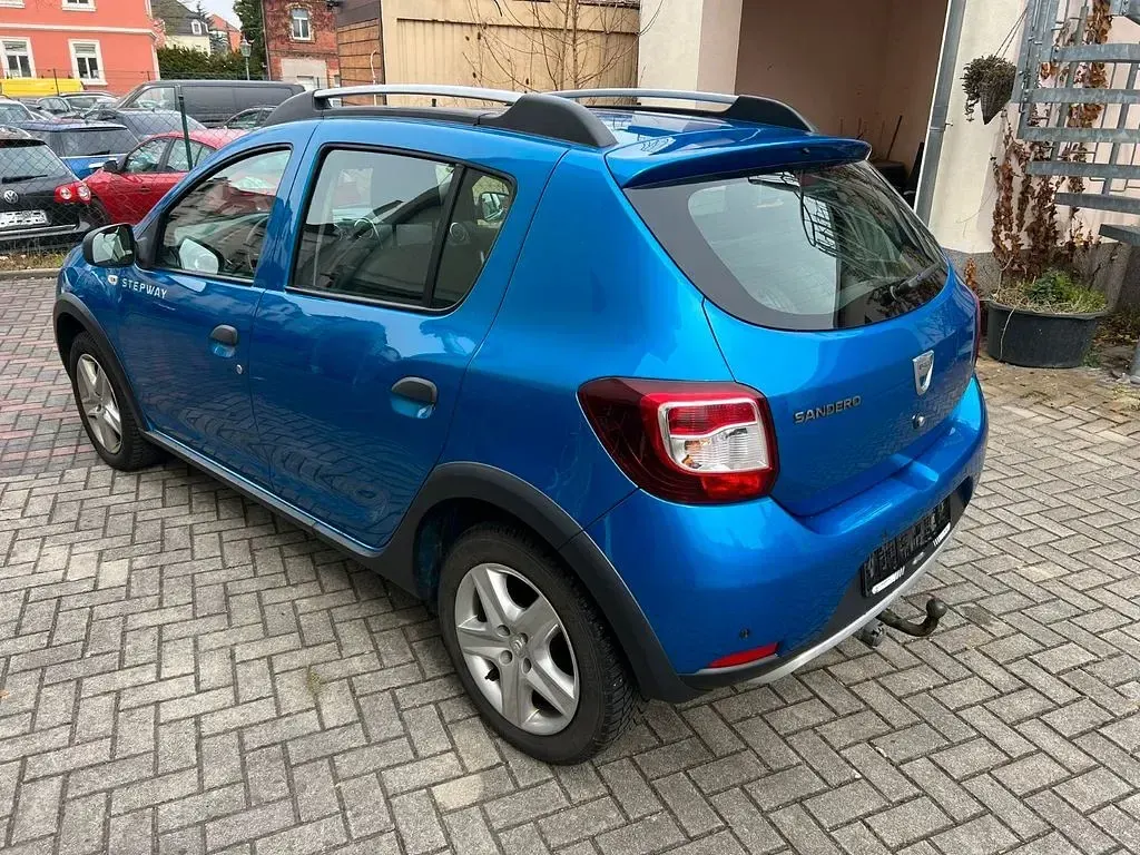 Gebraucht Dacia Sandero Stepway 90 PS (66 kW) 2013 Blau Limousine