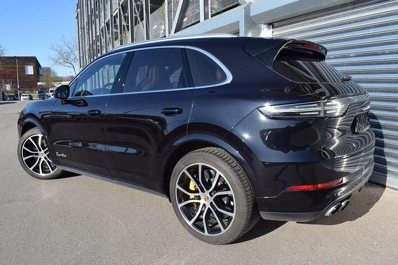 Gebraucht Porsche Cayenne Turbo 549 PS (403 kW) 2018 Schwarz SUV