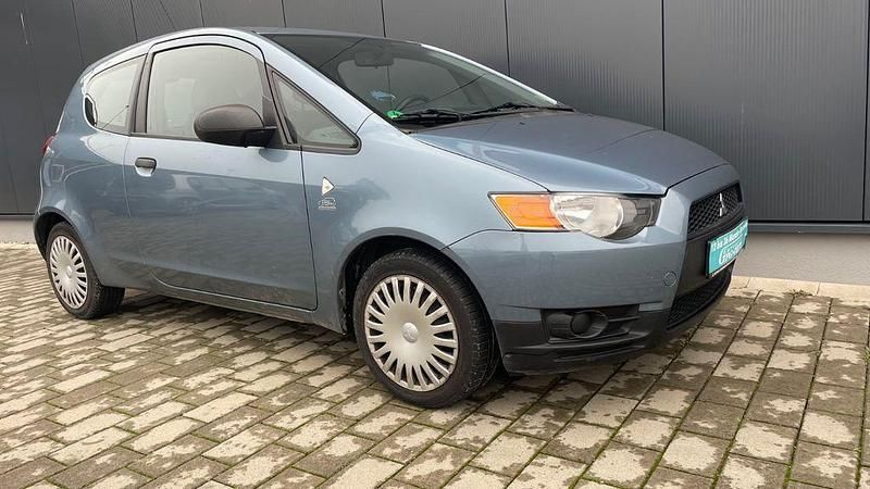 Blau Gebraucht 2009 Mitsubishi Colt Limousine | 3.880 € (Fairer Preis) - Bild 1/4