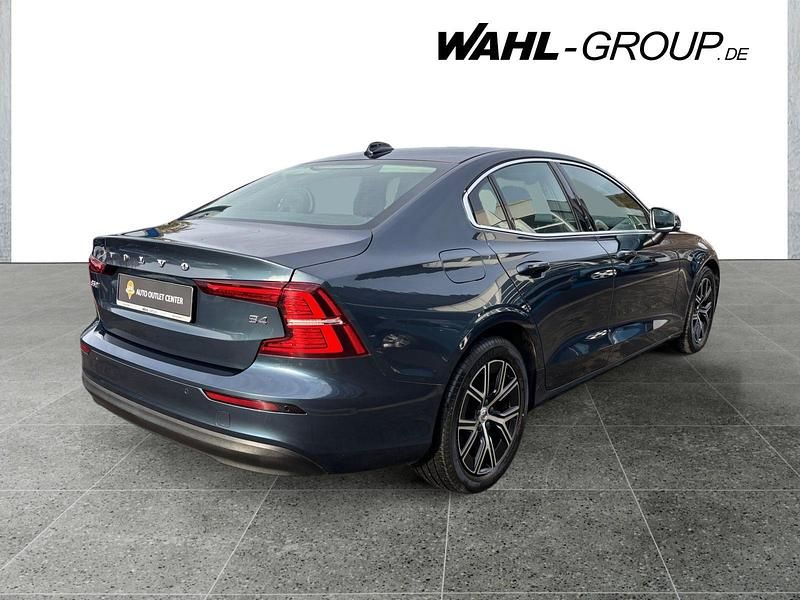 Gebraucht Volvo S60 197 PS (144 kW) 2024 Blau Limousine