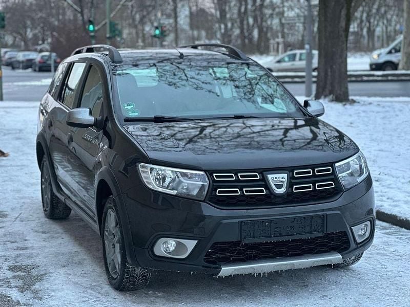 Gebraucht Dacia Logan MCV Stepway 90 PS (66 kW) 2018 Schwarz Kombi