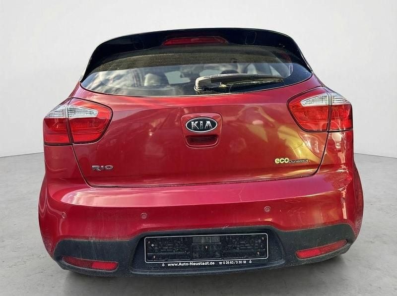 Gebraucht Kia Rio Edition 7 75 PS (55 kW) 2012 Rot Coupé