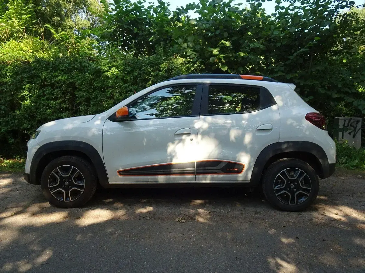 Gebraucht Dacia Spring Comfort Plus 33 kW (45 PS) 2022 Weiß Kleinwagen