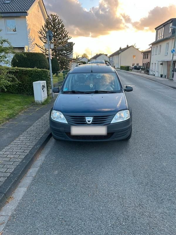 Second-hand Dacia Logan 85 CP (62 kW) 2011 Albastru Break