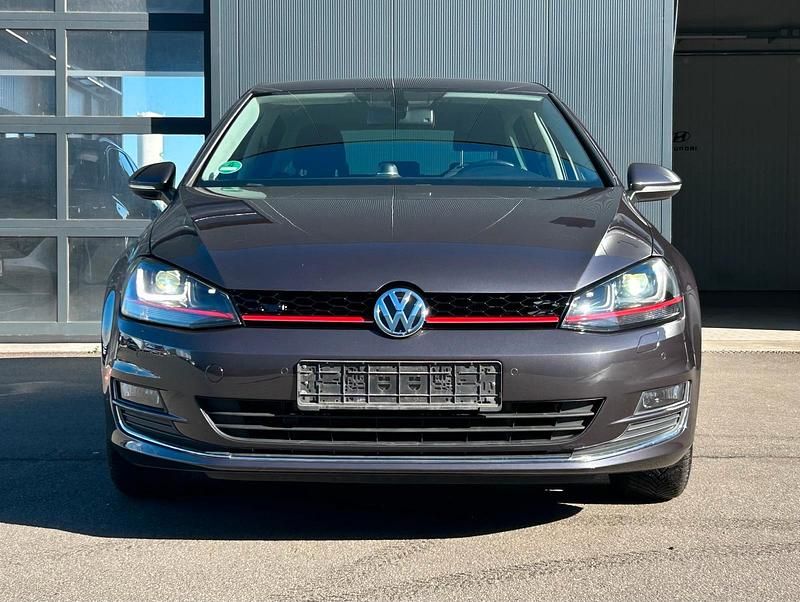 Gebraucht VW Golf VII LOUNGE 150 PS (110 kW) 2015 Schwarz Limousine