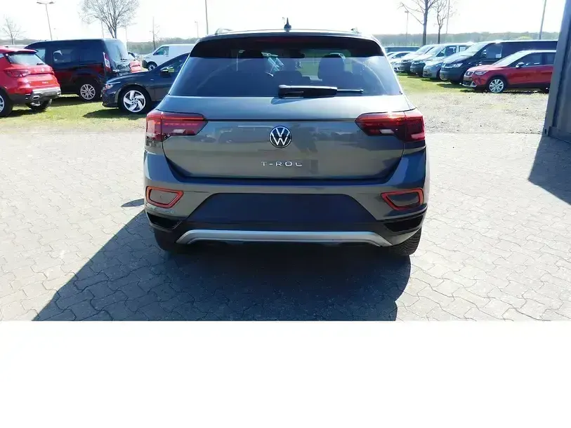 Gebraucht VW T-Roc Life 150 PS (110 kW) 2023 Indiumgraumet r7hgrau SUV