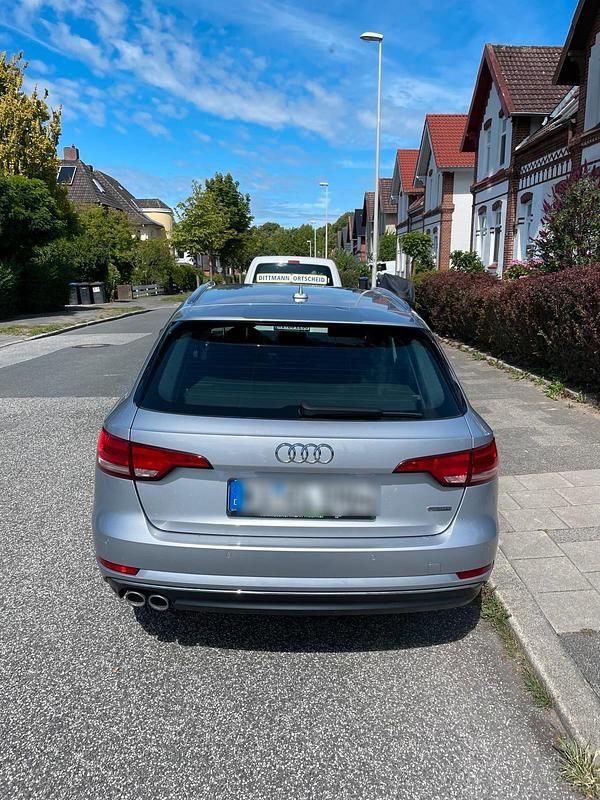 Gebraucht Audi A4 Design 190 PS (139 kW) 2017 Silber Kombi