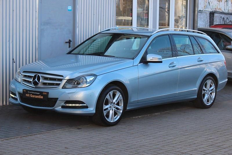 Gebraucht Mercedes C180 156 PS (114 kW) 2013 Silber Kombi