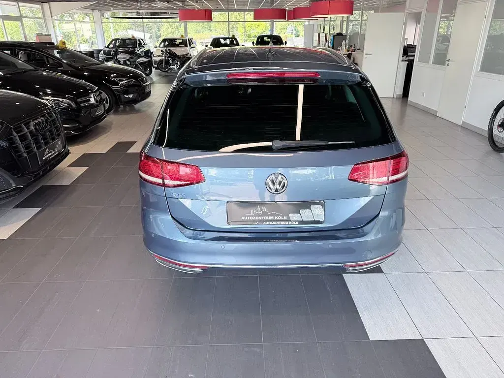 Gebraucht VW Passat GTE 156 PS (114 kW) 2020 Blau Kombi