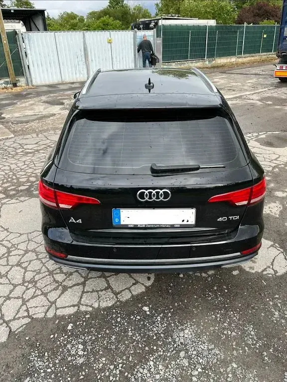 Brugt Audi A4 Ambiente 190 HK (139 kW) 2019 Sort Stationcar