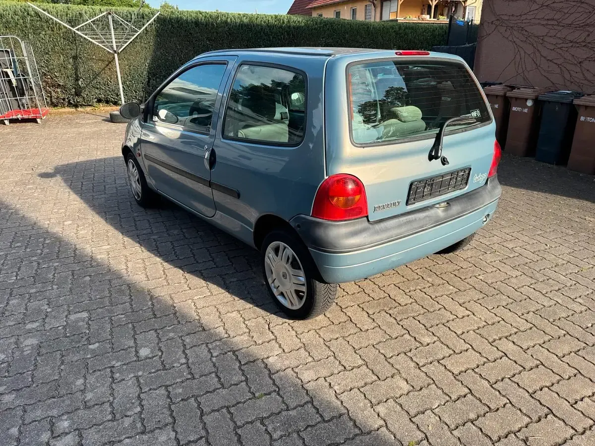 Gebraucht Renault Twingo 75 PS (55 kW) 2002 Silber Kleinwagen