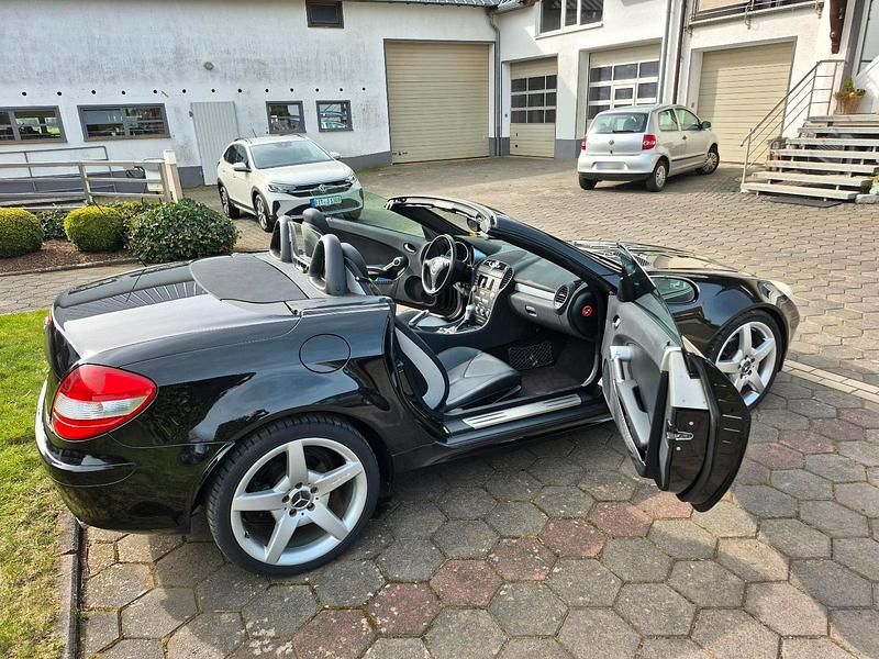 Gebraucht Mercedes SLK200 163 PS (119 kW) 2004 Schwarz Cabrio
