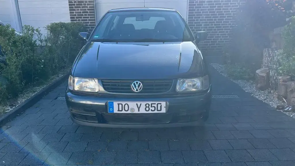 Gebraucht VW Polo Basis 60 PS (44 kW) 1998 Grau Limousine
