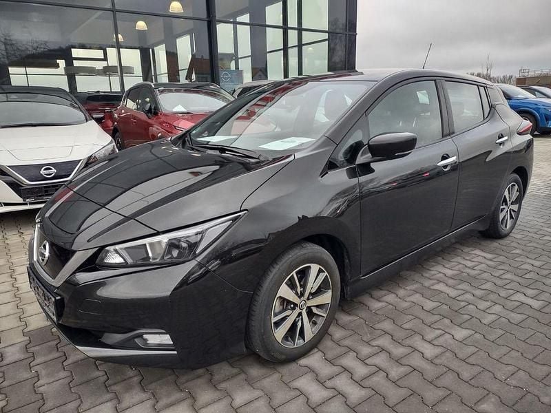 Gebraucht Nissan Leaf Acenta 110 kW (150 PS) 2021 Black (metallic) Kleinwagen