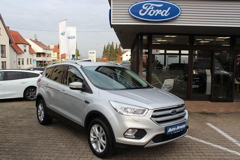 Silber Gebraucht 2018 Ford Kuga Titanium SUV | 13.990 € (Fairer Preis) - Bild 1/4