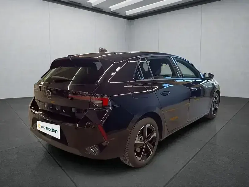 Gebraucht Opel Astra 131 PS (96 kW) 2025 Schwarz Kleinwagen