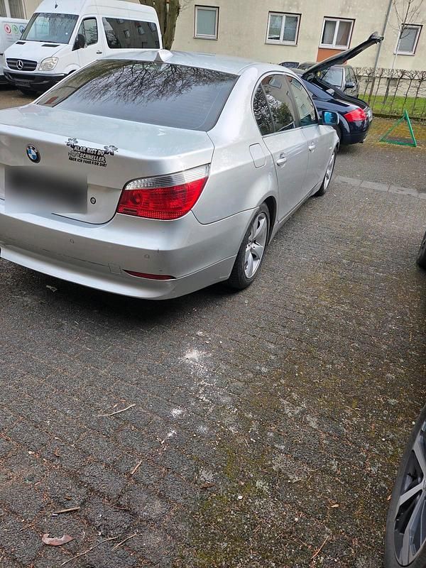 Gebraucht BMW 520 163 PS (119 kW) 2006 Grau Limousine