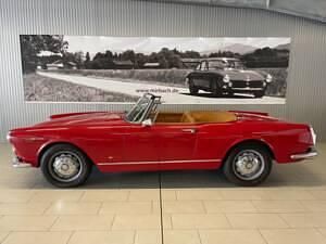 Rot Gebraucht 1963 Alfa Romeo 2600 Cabrio | 99.900 € - Bild 1/4