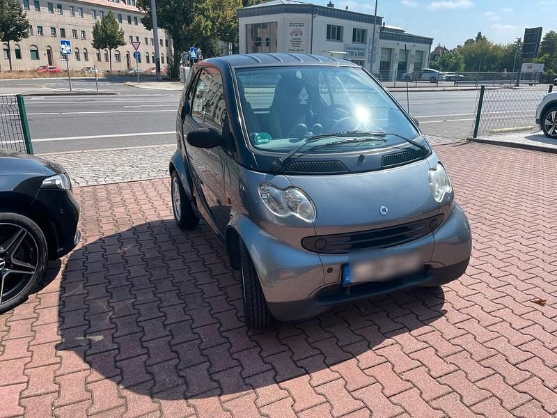 Grau Gebraucht 2005 Smart ForTwo Coupé Kleinwagen | 2.450 € - Bild 1/4