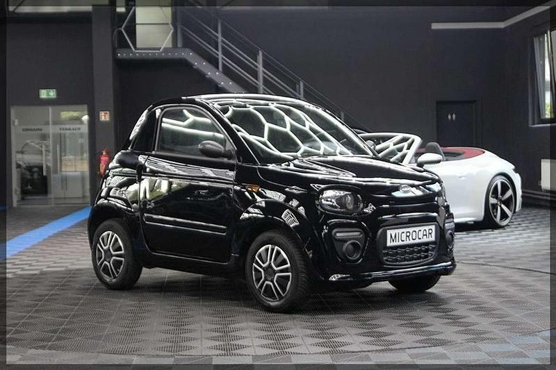 Schwarz Gebraucht 2024 Microcar Dué Kleinwagen | 11.999 € - Bild 1/4