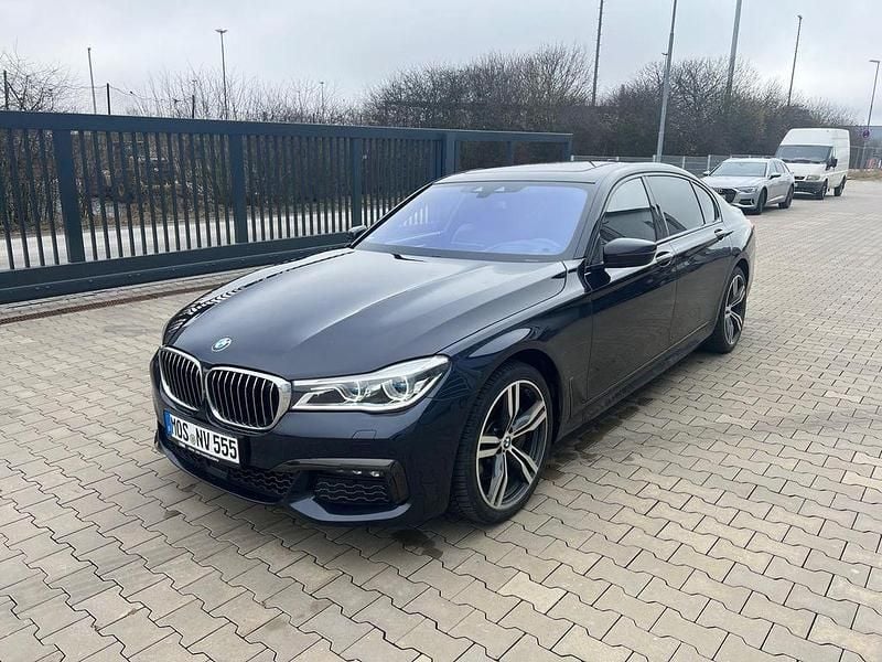 Gebraucht BMW 750 400 PS (294 kW) 2019 Schwarz Limousine
