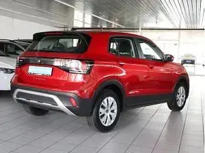 Gebraucht VW T-Cross 95 PS (69 kW) 2025 Rot (kingsredmetallic) SUV