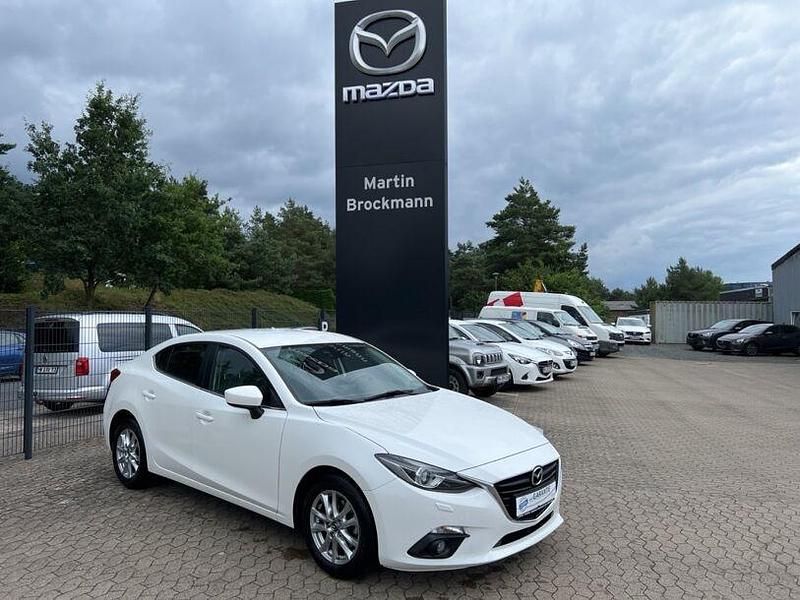 Snowflake white pearl Gebraucht 2014 Mazda 3 Limousine | 11.890 € (Fairer Preis) - Bild 1/4