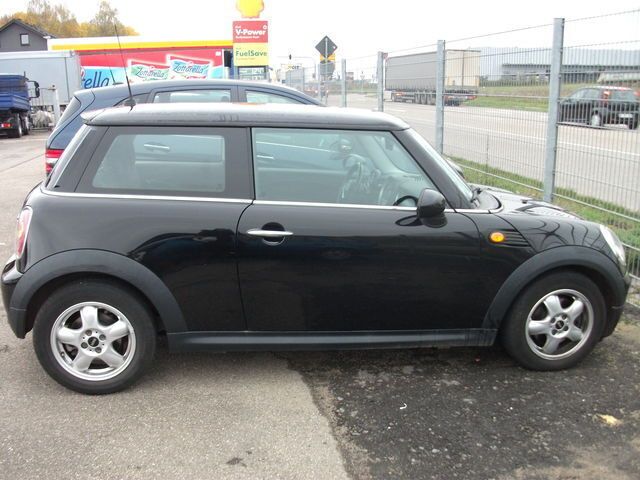 Gebraucht Mini Cooper 120 PS (88 kW) 2009 Schwarz Kleinwagen