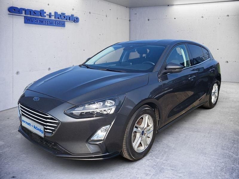 Grau Gebraucht 2020 Ford Focus Titanium Limousine | 20.990 € (Etwas zu teuer) - Bild 1/4