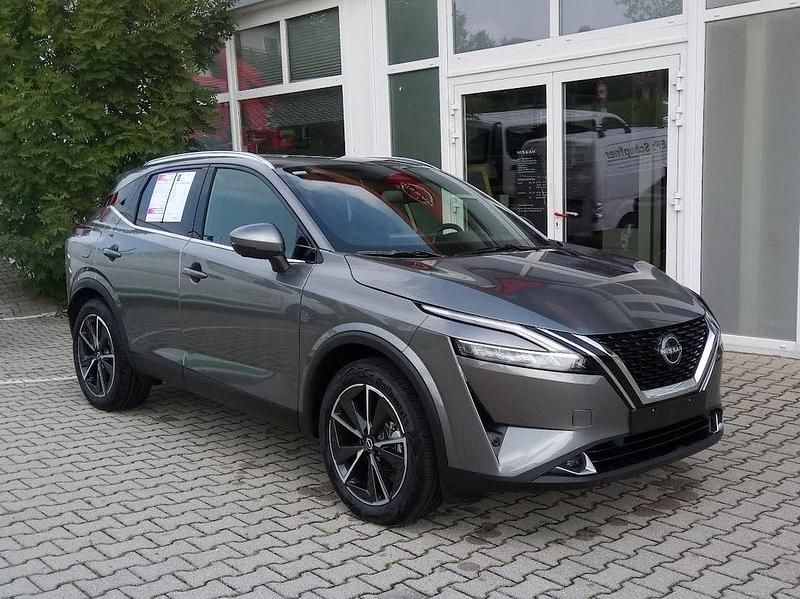 Gebraucht Nissan Qashqai Tekna 158 PS (116 kW) 2024 Grau SUV