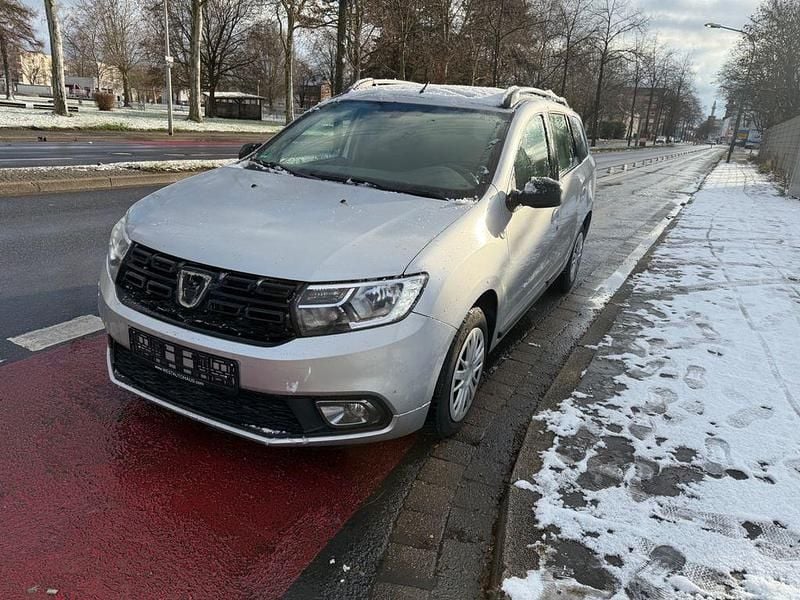 Gebraucht Dacia Logan Comfort 90 PS (66 kW) 2017 Silber Limousine