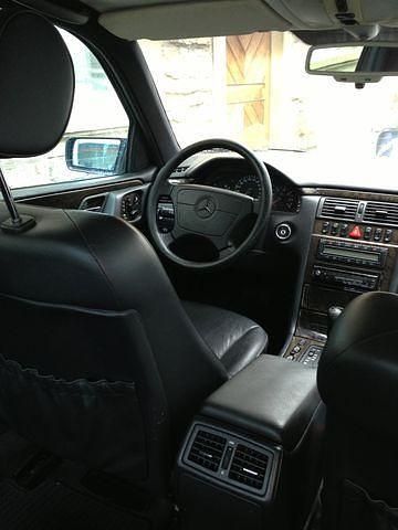 Gebraucht Mercedes E320 Avantgarde 220 PS (161 kW) 1997 Blau metallic Limousine