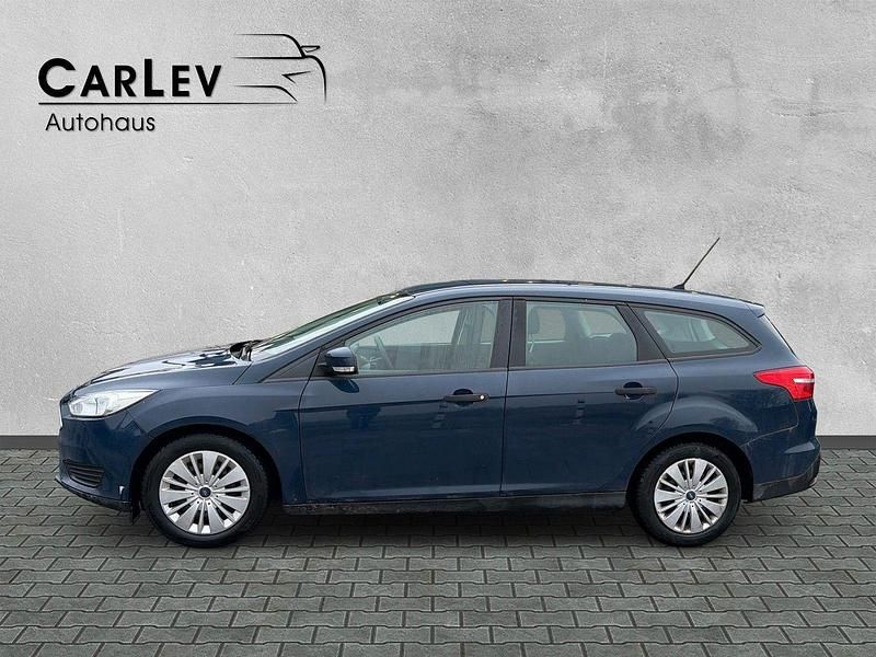 Gebraucht Ford Focus Ambiente 101 PS (74 kW) 2016 Blau Kombi