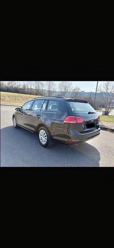 Gebraucht VW Golf VII Trendline 110 PS (80 kW) 2015 Schwarz Kombi