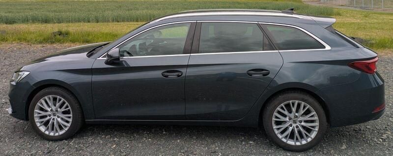 Grau Gebraucht 2021 Seat Leon XCELLENCE Kombi | 21.200 € (Fairer Preis) - Bild 1/1