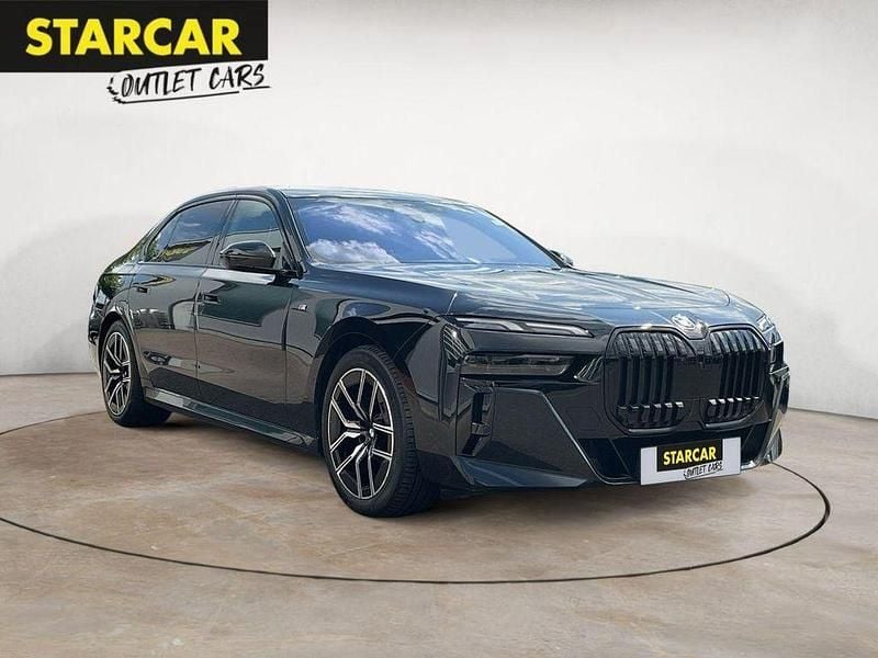Black sapphire metallic Gebraucht 2023 BMW 740 M Sport Limousine | 94.770 € (Fairer Preis) - Bild 1/4