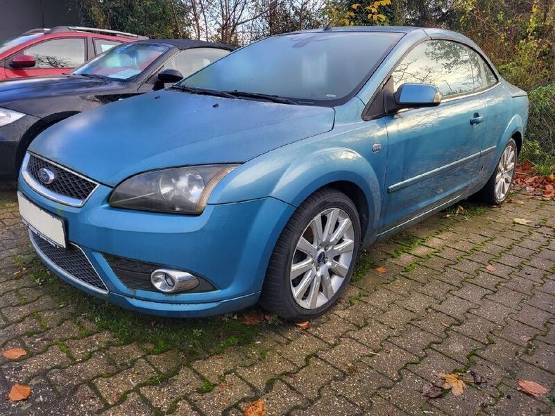 Gebraucht Ford Focus Titanium 145 PS (106 kW) 2007 Acquablau Cabrio