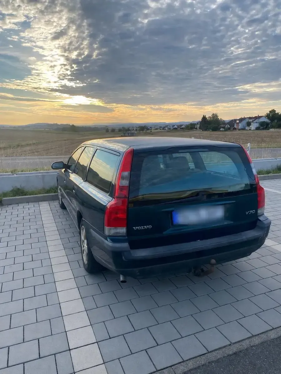 Gebraucht Volvo V70 140 PS (102 kW) 2003 Grün Kombi