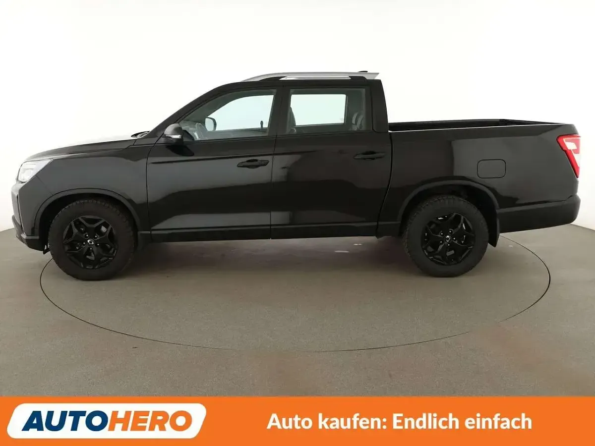 Gebraucht SsangYong Musso Sapphire 201 PS (147 kW) 2023 Schwarz Pickup