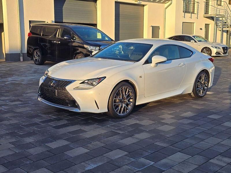 Gebraucht Lexus RC350 Sport Line 318 PS (233 kW) 2014 Weiß Coupé