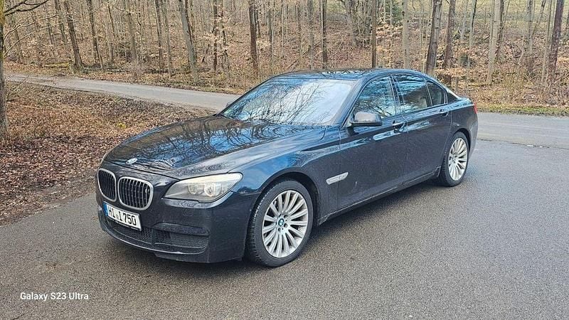 Gebraucht BMW 750 Shadowline 408 PS (300 kW) 2010 Schwarz Limousine