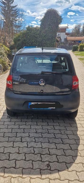 Gebraucht VW Fox 54 PS (39 kW) 2009 Schwarz Kleinwagen