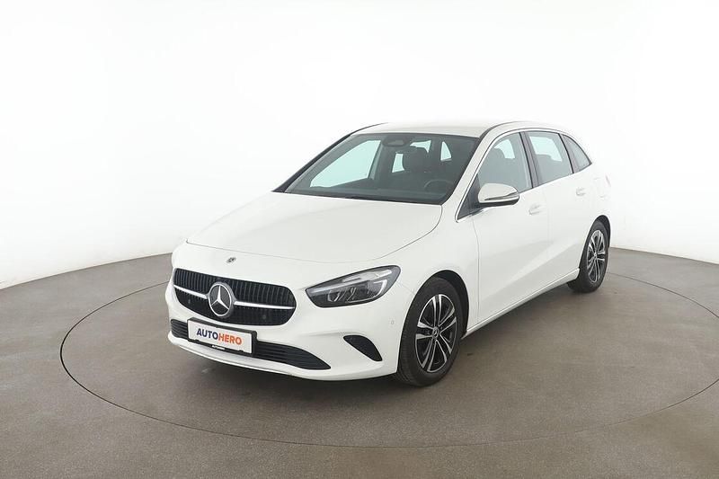 Gebraucht Mercedes B220 Progressive 190 PS (139 kW) 2023 Weiß Van / Kleinbus