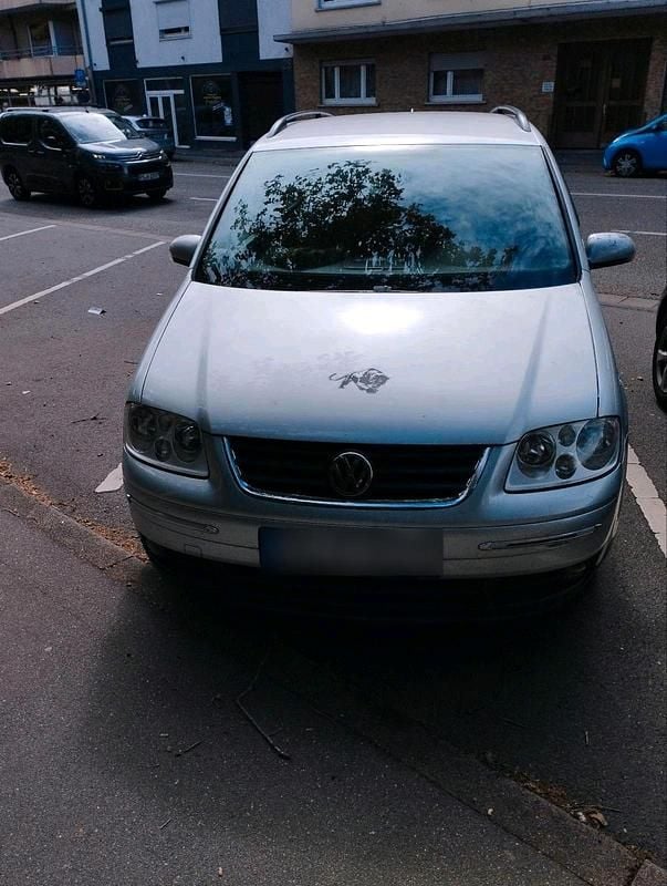 Gebraucht VW Touran 105 PS (77 kW) 2004 Silber Van / Kleinbus