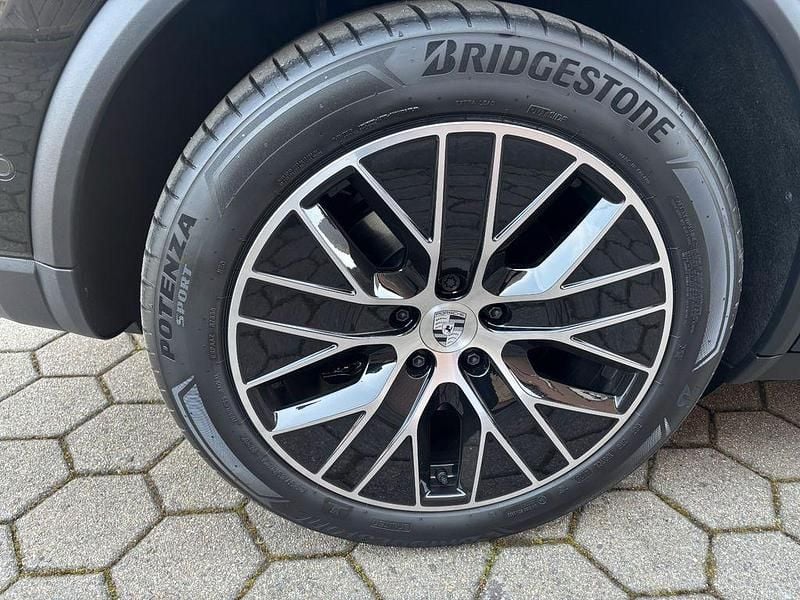 Neu Porsche Macan 300 kW (408 PS) 2026 Schwarz SUV